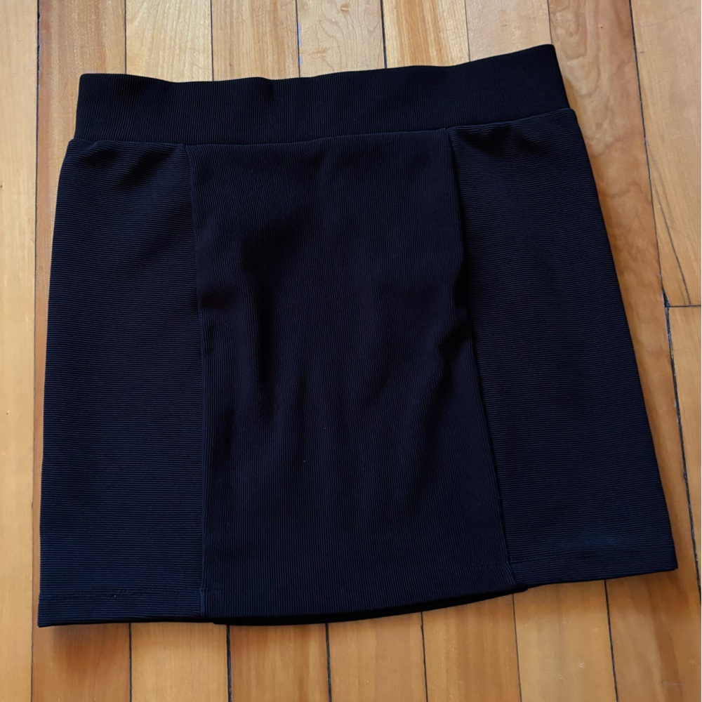 Elegant Black Mini Skirt